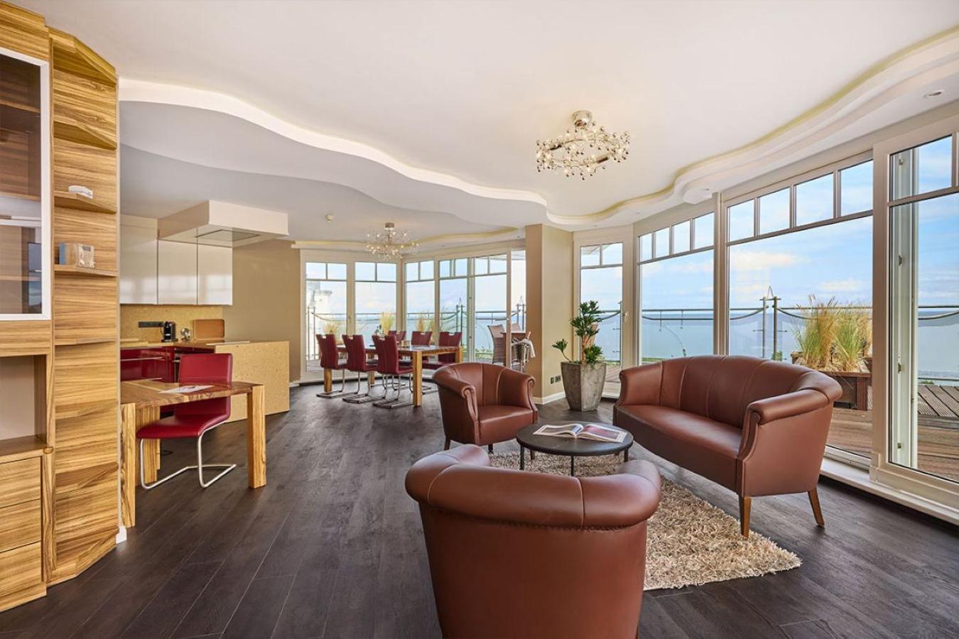 Strandhotel Prinz Von Preussen ツィノヴィッツ エクステリア 写真