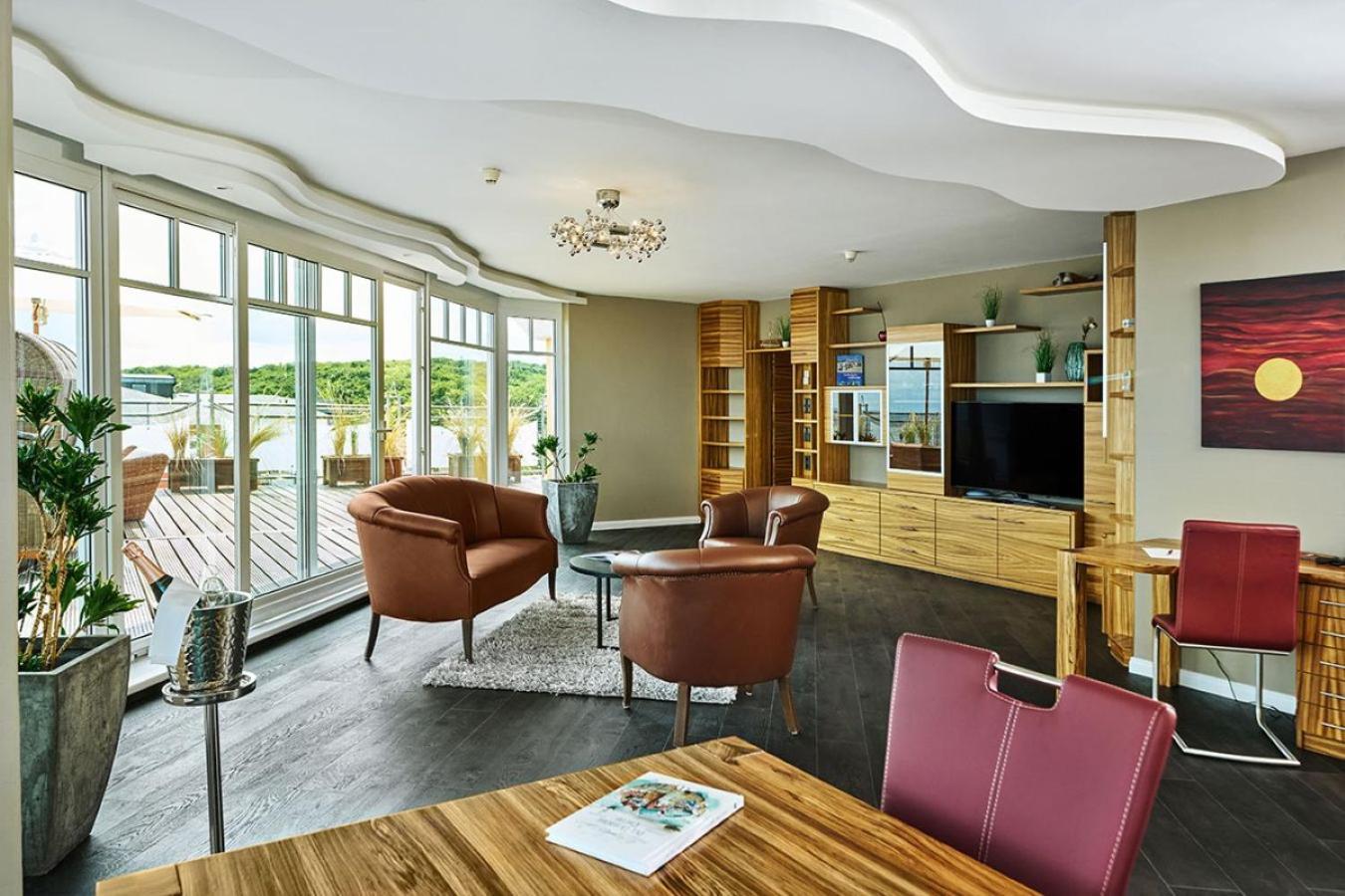Strandhotel Prinz Von Preussen ツィノヴィッツ エクステリア 写真