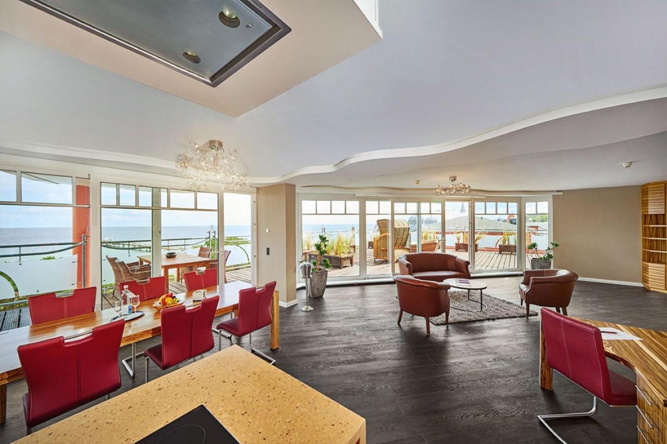Strandhotel Prinz Von Preussen ツィノヴィッツ エクステリア 写真
