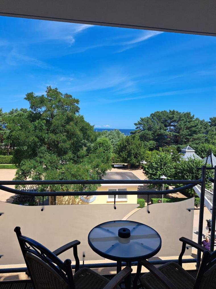 Strandhotel Prinz Von Preussen ツィノヴィッツ エクステリア 写真